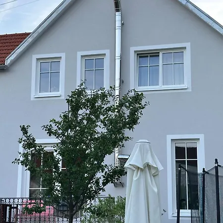 Altes Winzerhaus Stegmann Санкт-Мартин